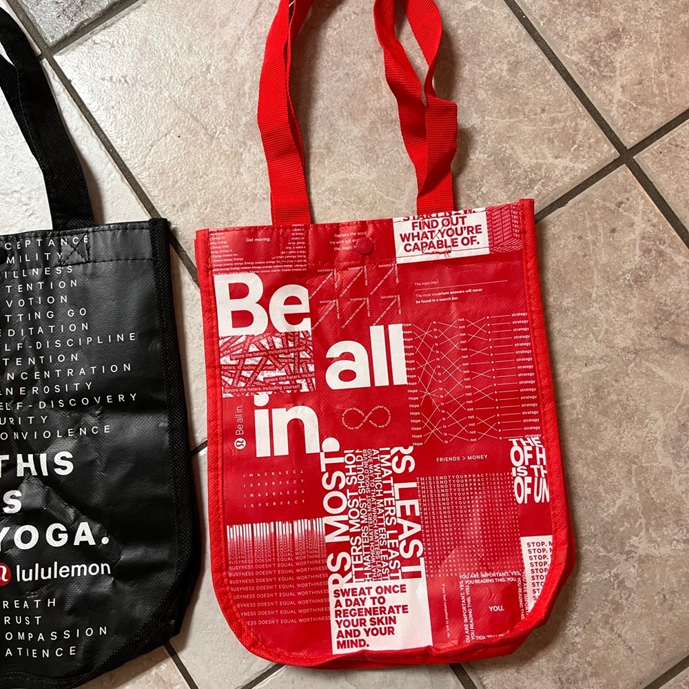 lululemon athletica Black and Red Graphic Tote Bags - Picture 3 of 3